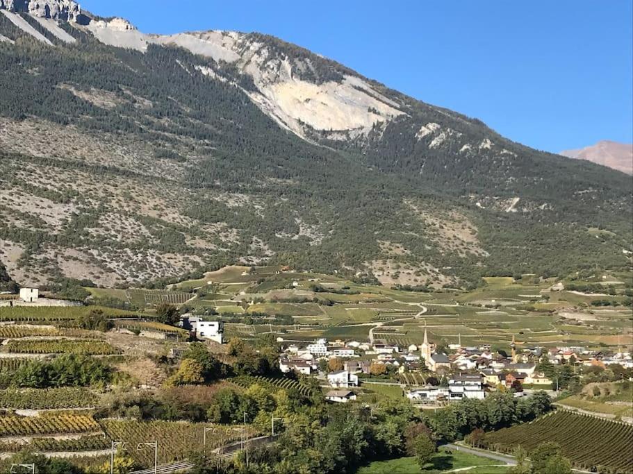 La Maisonnette : Charmante Maison Independante Salgesch Bagian luar foto